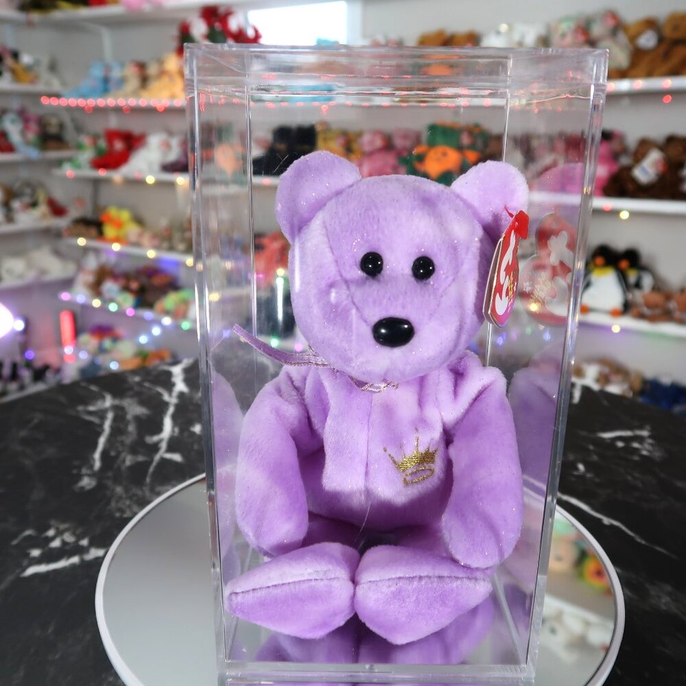 TY Beanie Baby - Yours Truly the Bear (Hallmark Gold Crown Exclusive) | MWMT